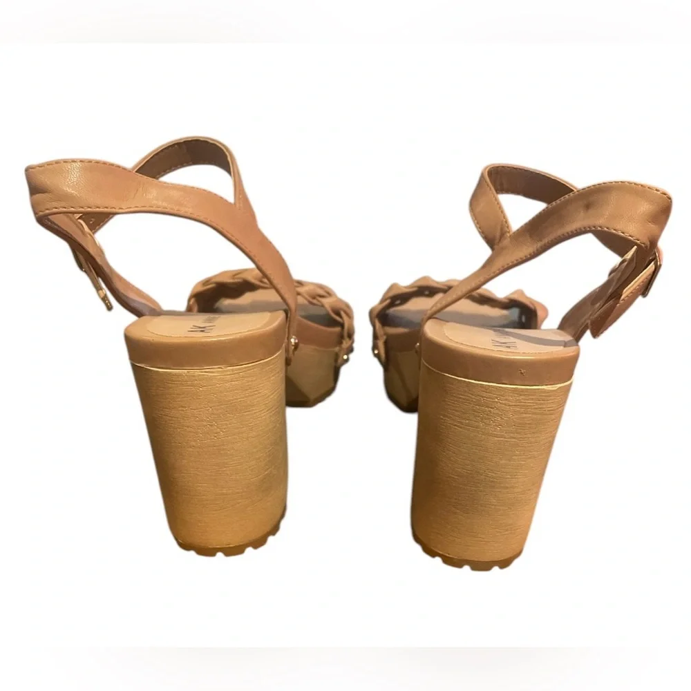 Anne Klein Loris Tan Woven Platform Sandal Ankle Strap Chunk Heel Size 10